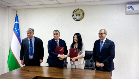 9月9日至11日，大禹节水集团高级副总裁崔静带领大禹节水中亚公司一行拜访了乌兹别克斯坦相关业务部委及机构，并与乌兹别克斯坦水利部、灌溉水利问题研究所分别签署了合作谅解备忘录。